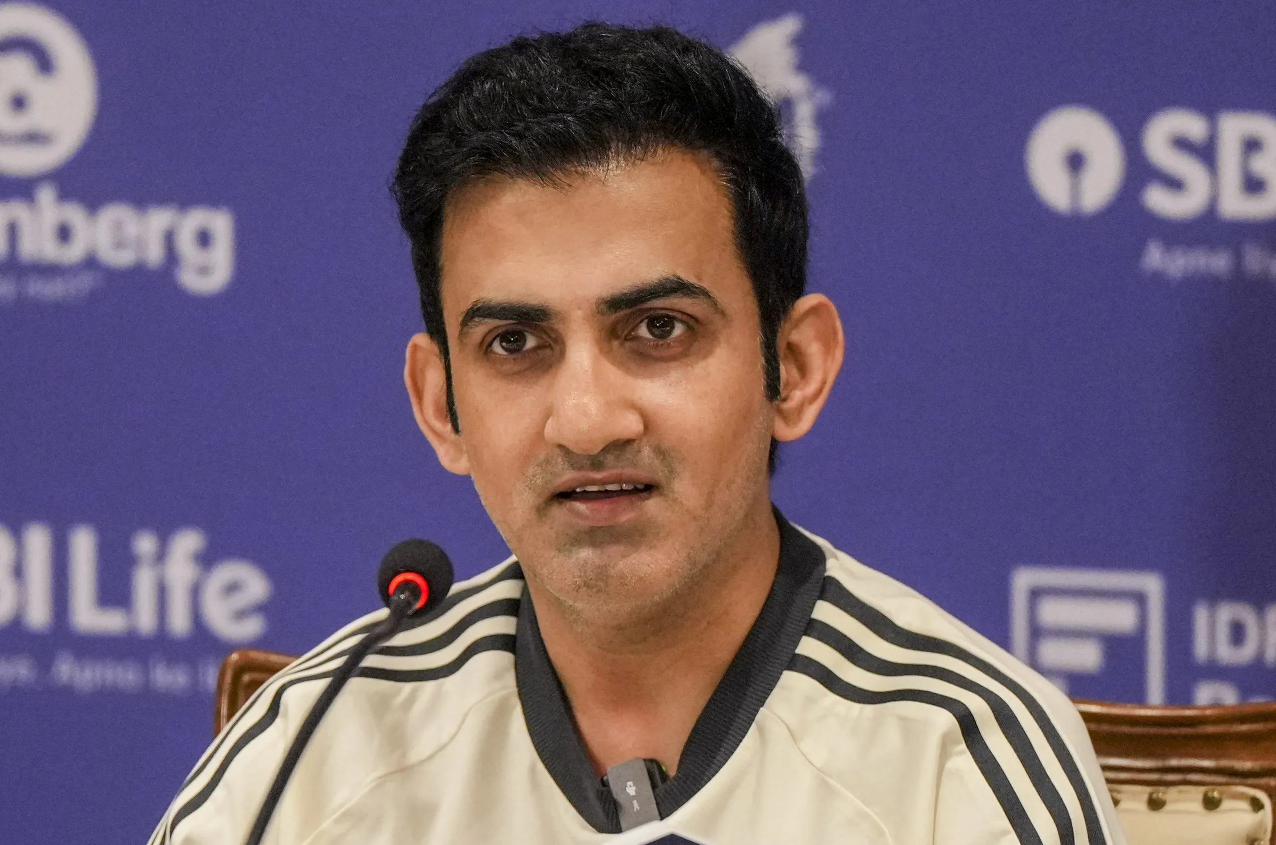 Gautam Gambhir  का सीनियर खिलाड़ियों से घरेलू क्रिकेट खेलने का आग्रह