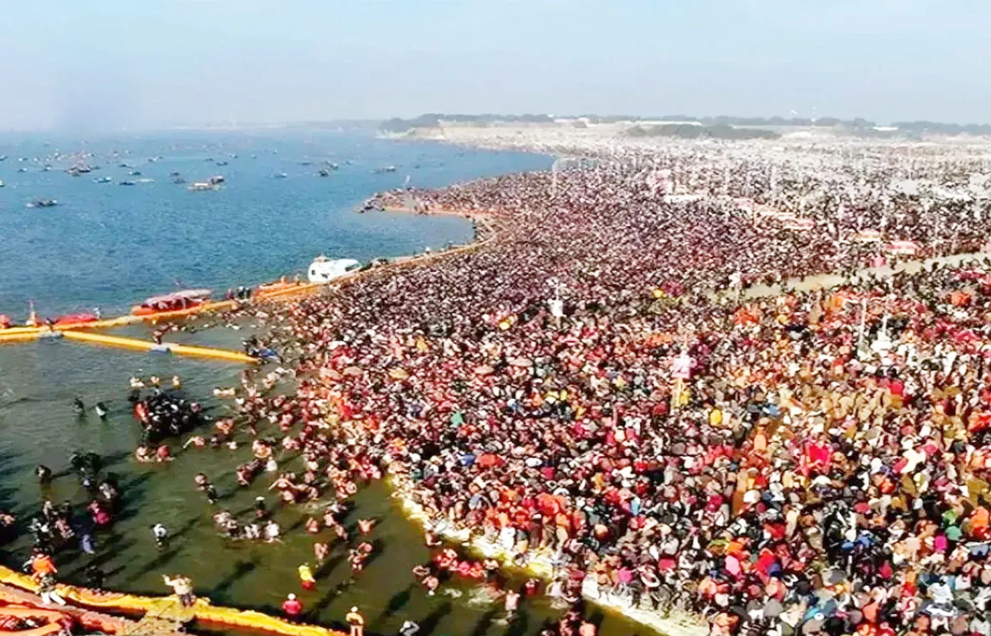 Kumbh UP की अर्थव्यवस्था को बूस्टर, 25,000 करोड़ रुपये का राजस्व मिलने का अनुमान