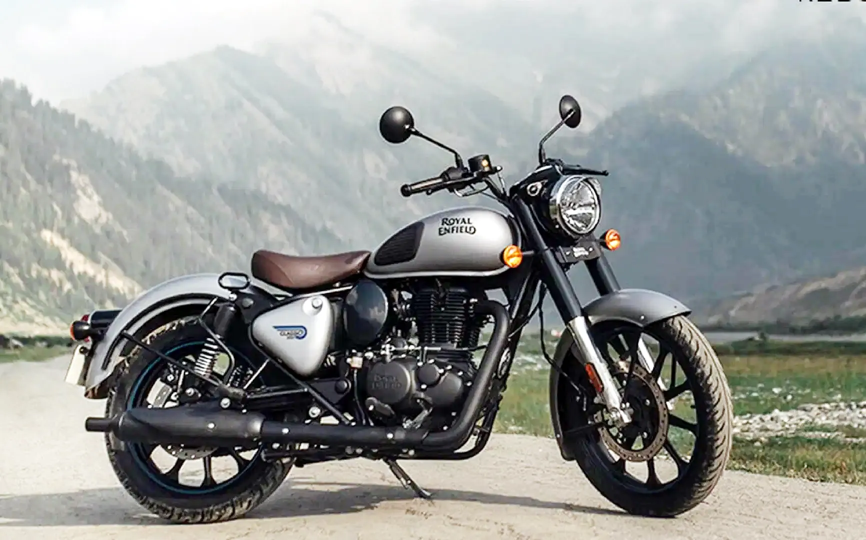 Royal Enfield ने बेची 80,799 मोटरसाइकिलें