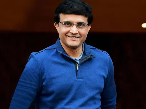 कप्तानी के दौरान अलग ही अंदाज में नजर आते हैं धोनी : Ganguly
