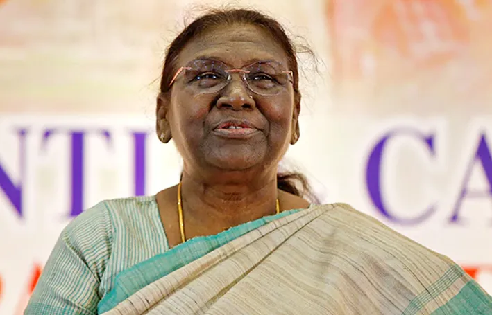 Pope Francis के अंतिम संस्कार में शामिल होने के लिए राष्ट्रपति मुर्मू वेटिकन सिटी रवाना