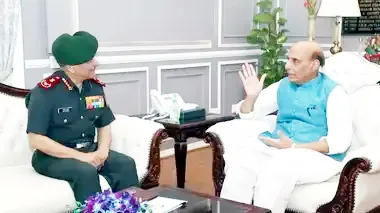 पहलगाम हमले के बाद रक्षा मंत्री Rajnath Singh और सीडीएस चौहान के बीच अहम बैठक