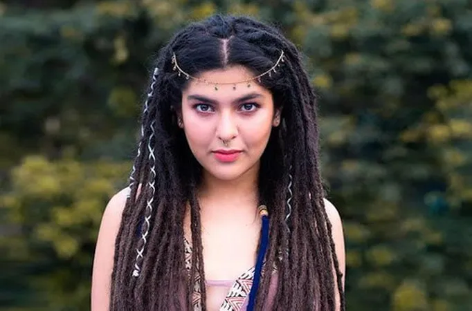 'Tarak Mehta' की निधि भानुशाली का ग्लैमरस लुक