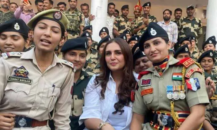 अभिनेत्री Huma Qureshi जम्मू-कश्मीर, ऑपरेशन सिंदूर के जवानों से की मुलाकात