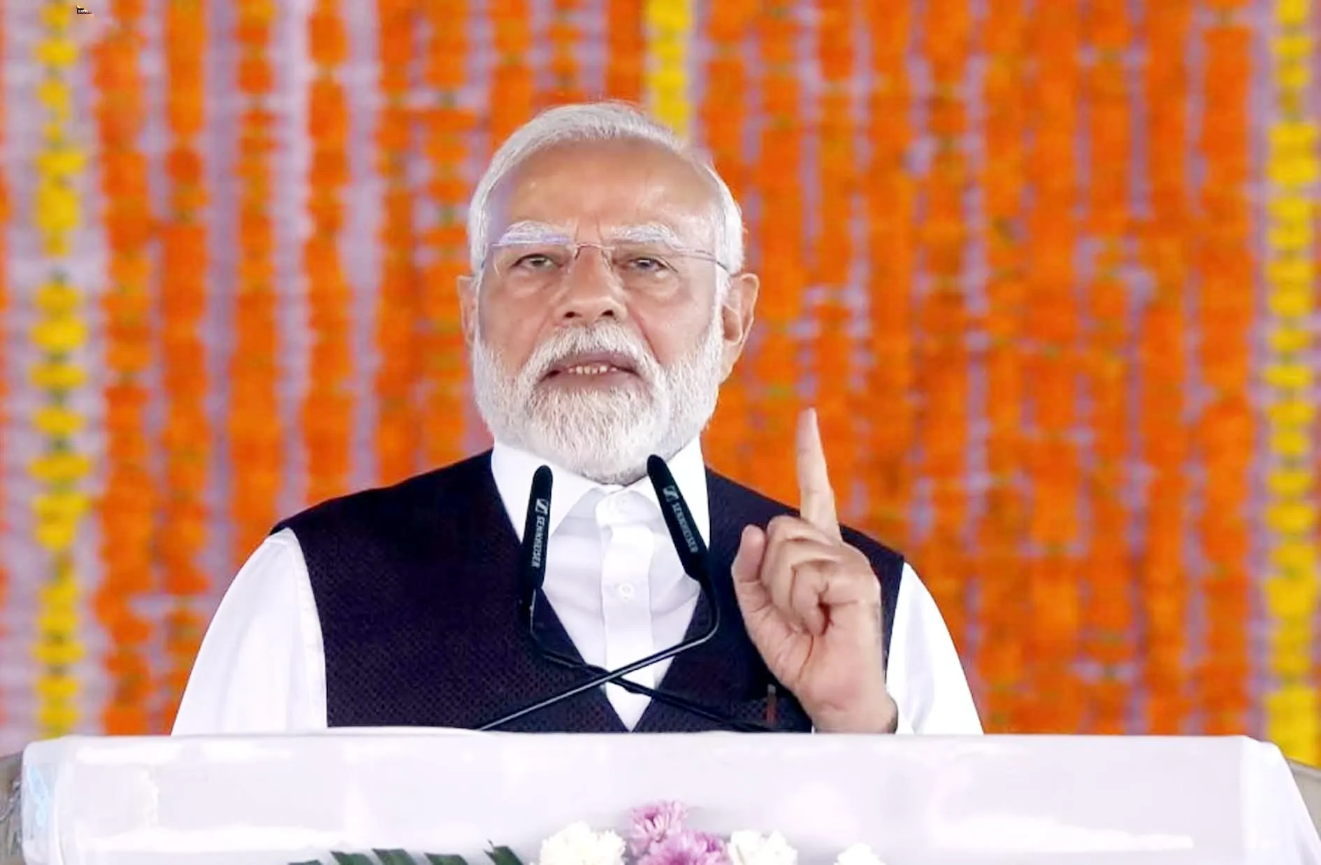 Pakistan पर बरसे मोदी, ‘ऑपरेशन सिंदूर’, उनकी शर्मनाक शिकस्त का प्रतीक