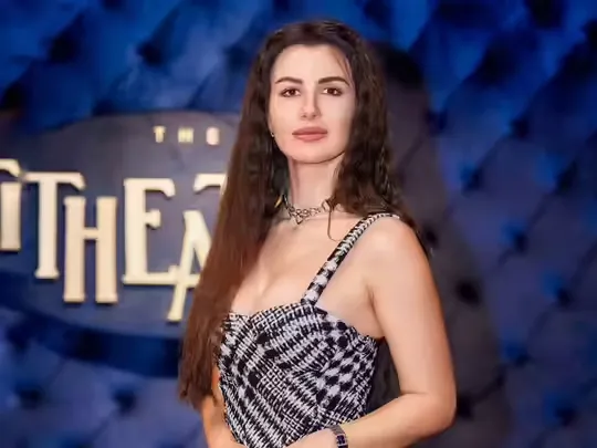 आकर्षण और सम्मान में फर्क समझें : Georgia