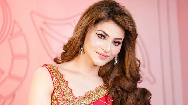 Urvashi Rautela को मिली 7 करोड़ की भारी-भरकम राशि