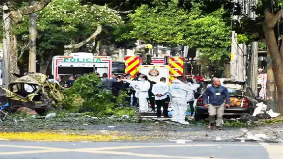 Colombia में दो आतंकी हमले, हेलीकॉटर मार गिराया, एयरबेस पर किया धमाका