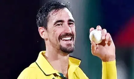ऑस्ट्रेलियाई तेज गेंदबाज Starc ने टी20 क्रिकेट से संन्यास लिया