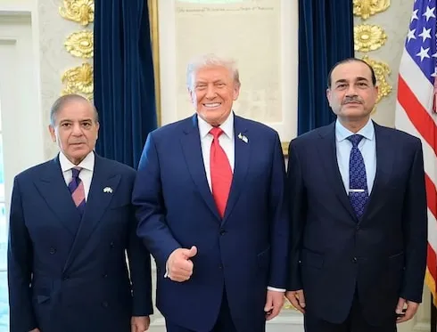 Trump-Shahbaz मुलाकात कितनी खास, आर्मी चीफ मुनीर भी रहे मौजूद