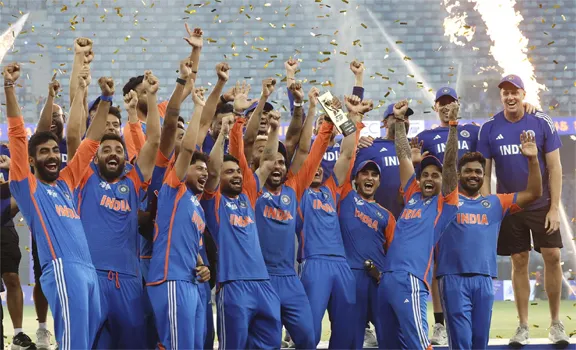 Asia Cup: जीतने के बावजूद टीम इंडिया ने नहीं ली नकवी के हाथों से ट्रॉफी