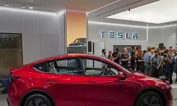 Tesla ने 497,099 वाहन की रिकॉर्ड ग्लोबल सेल दर्ज की