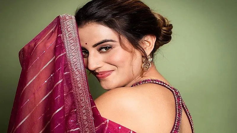 Akshara Singh पर फैंस ने लुटाया जमकर प्यार