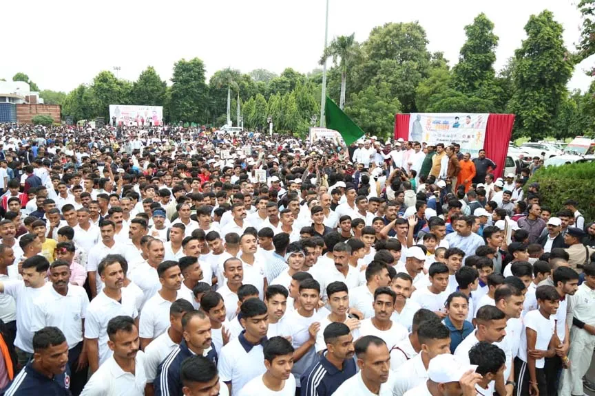 “Run for Unity” में हजारों कदम देश की अखंडता के लिए आगे बढ़े