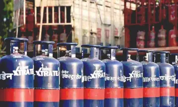Commercial cylinder के दाम पांच रुपए घटे, अब 1,590.50 रुपए प्र‎ति ‎‎सिलेंडर