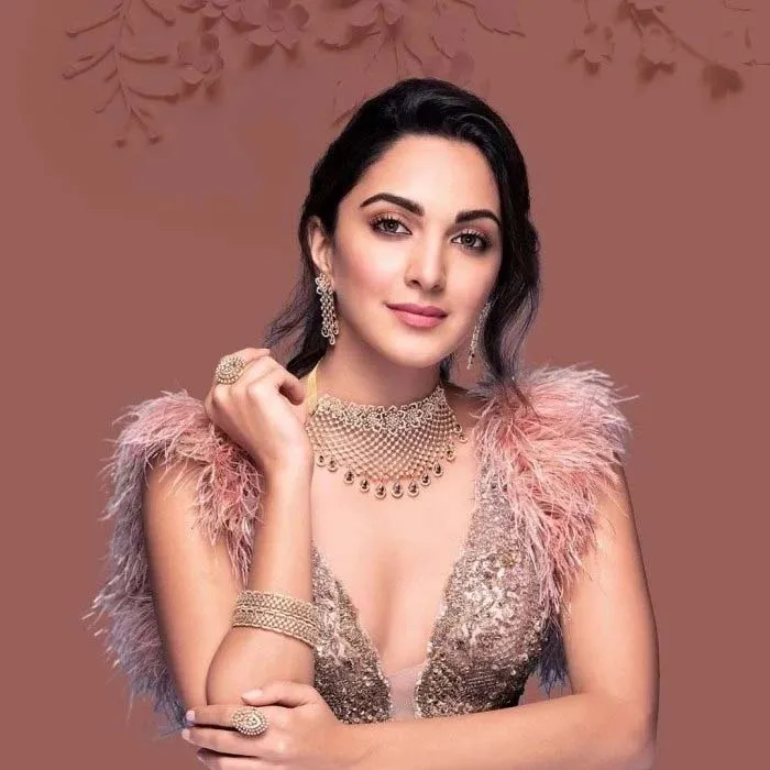 मीना कुमारी का किरदार निभाएगी Kiara Advani