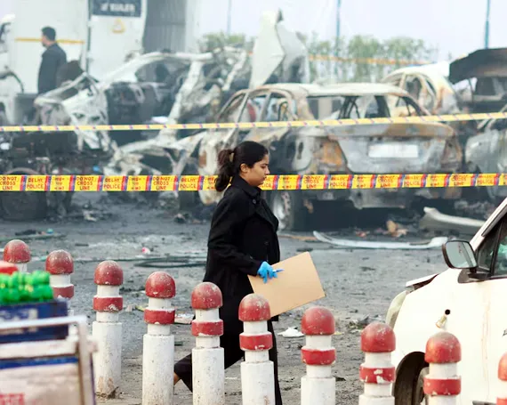 CCTV Footage ने खोले कई राज: फिदायीन डॉक्टर उमर का कटा हाथ मिला