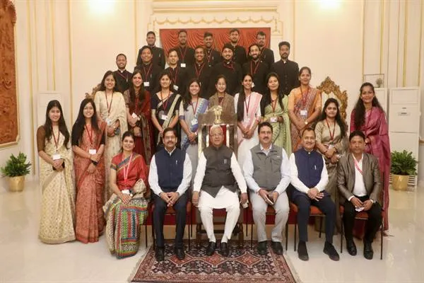 अच्छे व्यक्तियों को सदैव मिलता है सम्मान : Governor Shri Patel