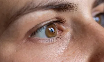 कुछ विशेष vitamins सीधे आंखों की कार्यप्रणाली पर डालते हैं प्रभाव