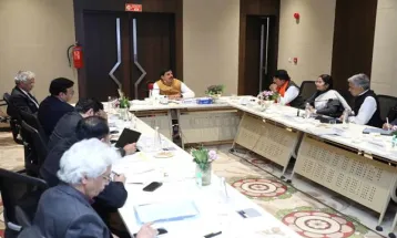 नगरीय विकास के प्रत्येक कार्य को उच्च गुणवत्ता के साथ पूरा करें : CM Dr. Yadav