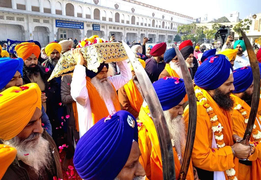 New Zealand में सिख धार्मिक जुलूस को प्रदर्शनकारियों ने रोका, पुलिस ने संभाले हालात