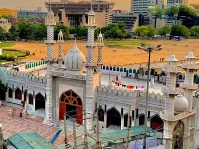 Faiz-e-Ilahi Mosque को लेकर पाकिस्तान ने अड़ाई टांग, भारत ने दिखाया आईना