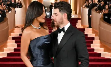 Priyanka ने गोल्डन ग्लोब अवॉर्ड्स 2026 में खींचा फैंस का ध्यान