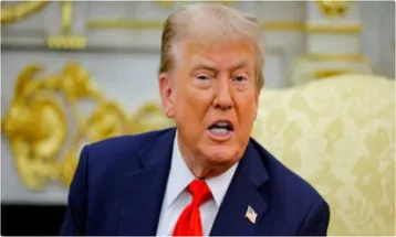 अमेरिकी सांसद का दावा कहा- भारत पर ज्यादा टैरिफ लगाने का बहाना खोज रहे हैं Trump