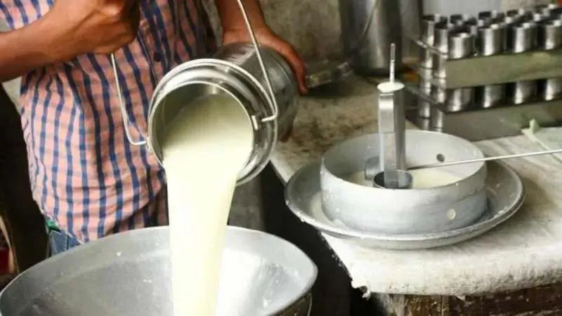 जहरीले दूध से हड़कंप: Andhra Pradesh में 16 मौतें, कई की हालत गंभीर