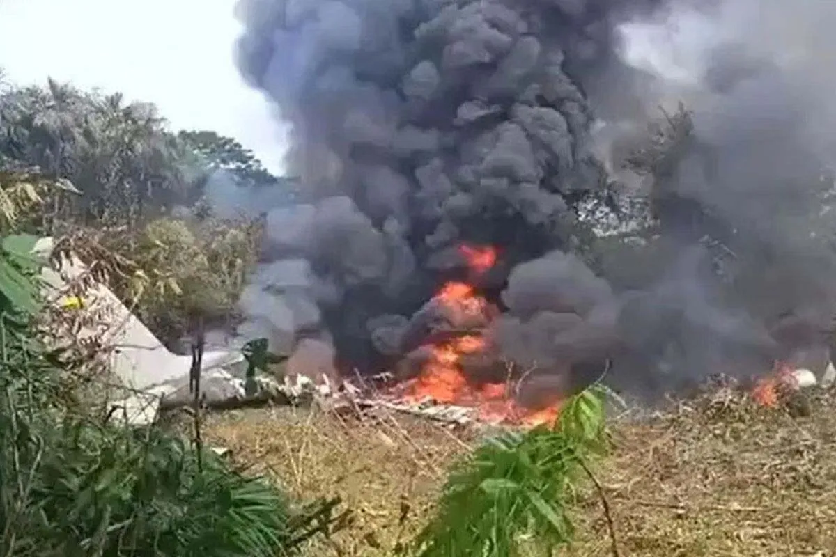 Colombia में वायुसेना का विमान टेकऑफ के दौरान हुआ दुर्घटनाग्रस्त, 125 लोग थे सवार