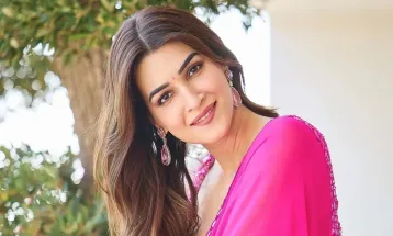 इवेंट में Kriti Sanon के बोल्ड अंदाज ने खींचा सबका ध्यान