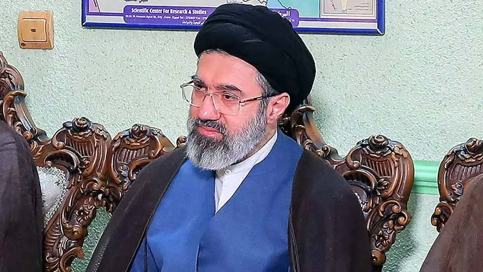 ईरान के नए सुप्रीम लीडर Mojtaba Khamenei हैं बेसुध, ब्रिटिश अखबार के खुलासे से हड़कंप
