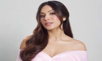 शिवानी के लिए शोस्टॉपर बनकर रैंप पर उतरीं Sahher Bambba