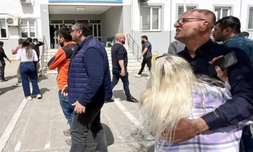 School Bag में 5 बंदूकें, 7 मैगजीन भरकर लाया 13 साल का छात्र, कर दी फायरिंग 9 की मौत