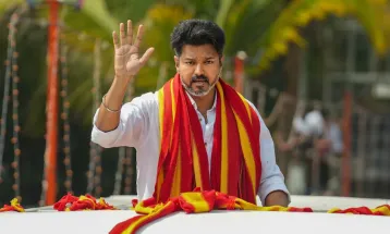Vijay क्या केजरीवाल जैसी सफलता हासिल करेंगे या प्रशांत की तरह होगा हश्र?