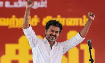 Thalapathy का रास्ता रोकने डीएमके और एआईएडीएमके आ सकते हैं साथ