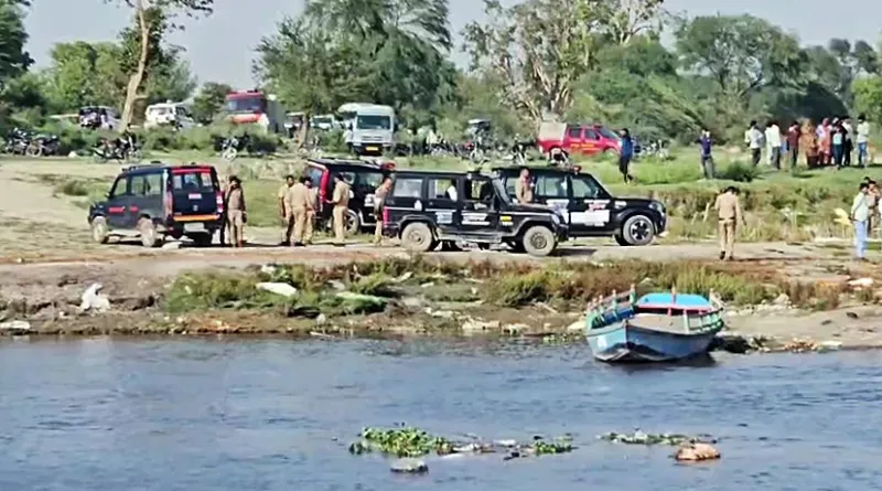 Hamirpur में बड़ा हादसा: यमुना में नाव पलटी, तेज धार में 9 लोग बहे