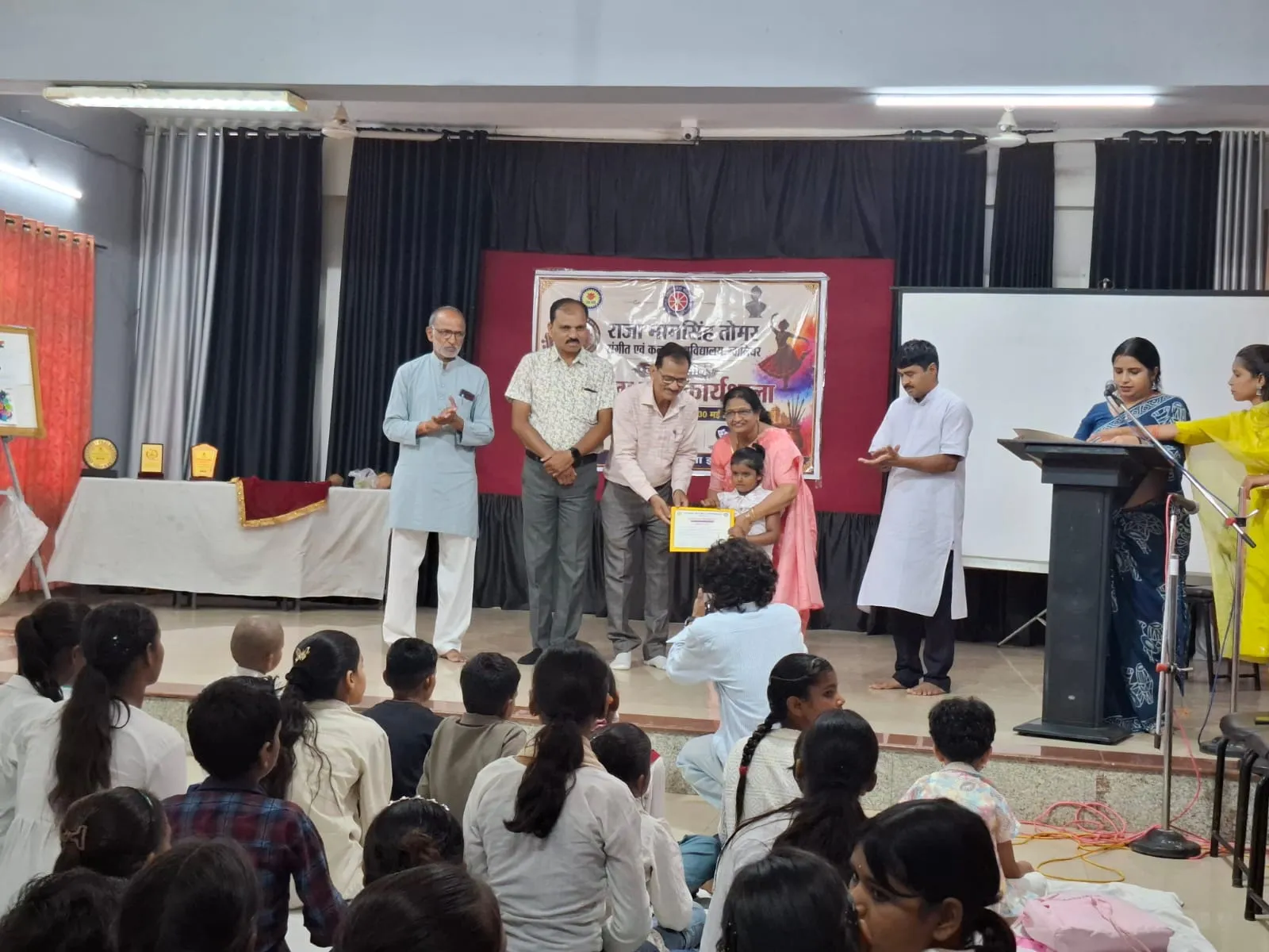 राष्ट्र निर्माण के लिए बनना होगा नींव का पत्थर : Prof Sahastrabuddhe