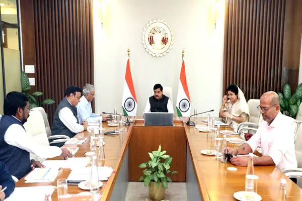 हितग्राही को बैंक से सब्सिडी और ऋण दिलाने में भी करें सहयोग : CM Dr Yadav