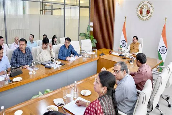 वन पर्यटन का करें विस्तार, पर्यटकों के लिये बढ़ाएं सुविधाएं : CM Dr. Mohan Yadav