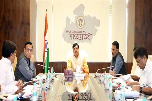 कृषक कल्याण वर्ष में अगली छमाही में 6 लाख हैक्टेयर क्षेत्र में बढ़ेंगी सिंचाई सुविधाएं : CM Dr. Yadav