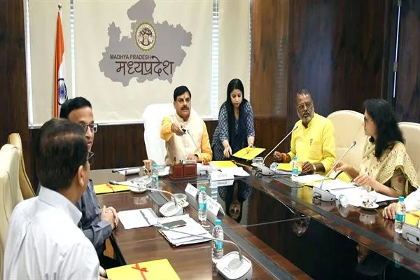 बुजुर्गों और असहाय लोगों का आदर करना हमारा धर्म : CM Dr. Yadav
