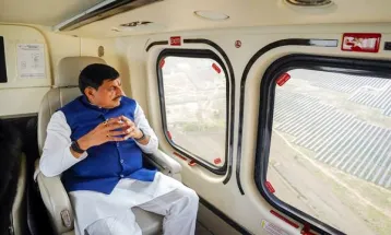 CM Dr. Yadav ने नीमच सोलर पार्क एवं ग्रीनको परियोजना का किया एरियल सर्वे