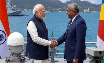 नक्शे पर बिंदी जितना छोटा देश, पर कांपते हैं India के दुश्मन