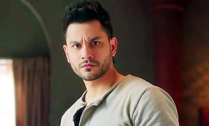 Kunal Khemu ने होस्टिंग डेब्यू पर सलमान खान से तुलना को नकारा, कहा - मैं किसी की नकल नहीं कर रहा