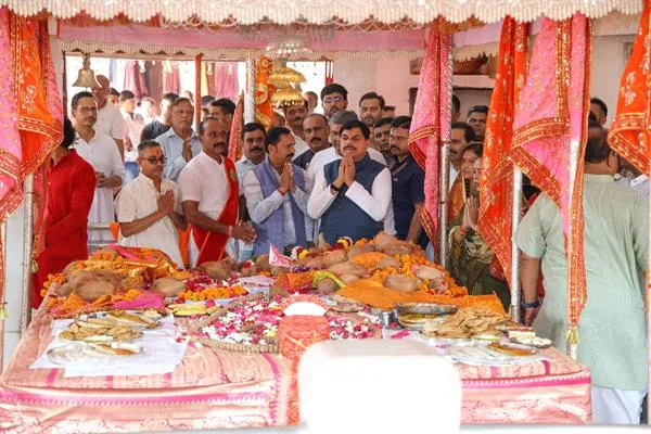बाहरी आडंबरों से अलग है दादाजी धूनीवाले धाम, जहां आध्यात्मिक शक्ति का होता है अनुभव : CM Dr. Yadav