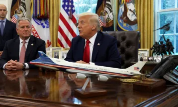White House में रखा एयर फोर्स वन का मॉडल बना आकर्षण का केंद्र, ट्रंप की शैली और प्राथमिकताओं का प्रतीक