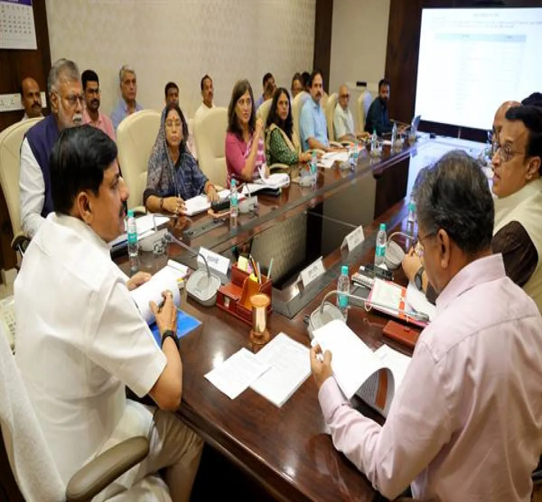 व्यवस्थित ग्रामीण विकास और जनकल्याण कार्यक्रमों के प्रभावी क्रियान्वयन के लिए पंचायतों को सशक्त बनाना आवश्यक : CM Dr. Yadav