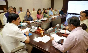 व्यवस्थित ग्रामीण विकास और जनकल्याण कार्यक्रमों के प्रभावी क्रियान्वयन के लिए पंचायतों को सशक्त बनाना आवश्यक : CM Dr. Yadav