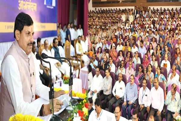 प्रत्येक शुक्रवार को दौरे पर रहेंगे अधिकारी : CM Dr. Mohan Yadav